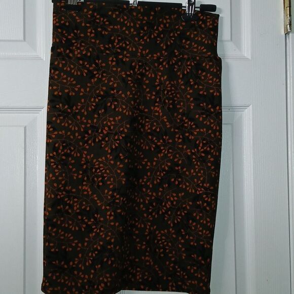 Lularoe brown with orange and dark brown  leaf pattern pull on pencil skirt  S - Picture 1 of 4